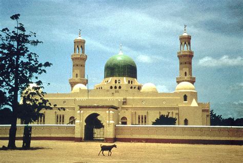  Die Kano-Moschee: Ein historisches Juwel im Herzen von Nigerias Norden!