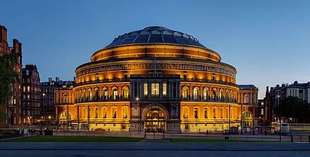  Die Royal Albert Hall: Ein ikonisches Wunderwerk viktorianischer Architektur!