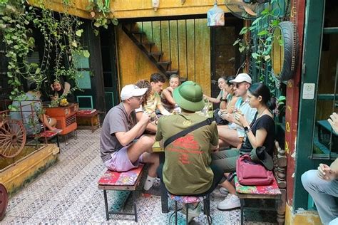 Der Tempel der Literarischen Helden: Ein verstecktes Juwel in Long Xuyen!